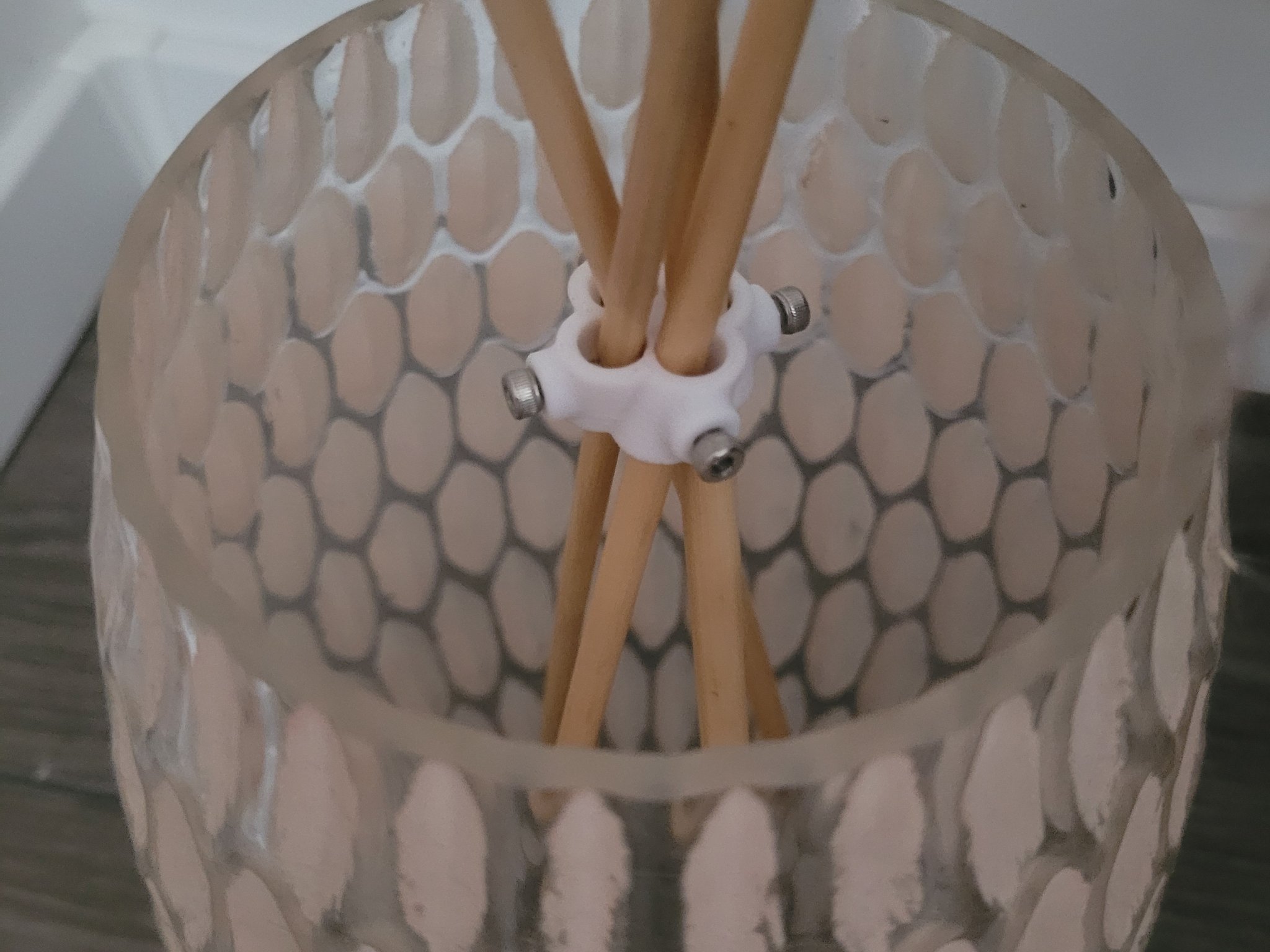 Giá đỡ Pampa Gras sử dụng đai ốc và bu lông M3