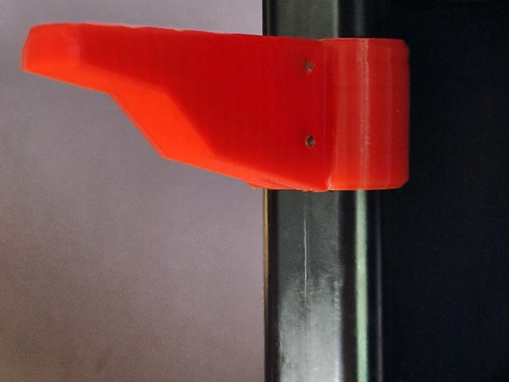 Giá treo tai nghe Ikea Fredde cho bàn làm việc