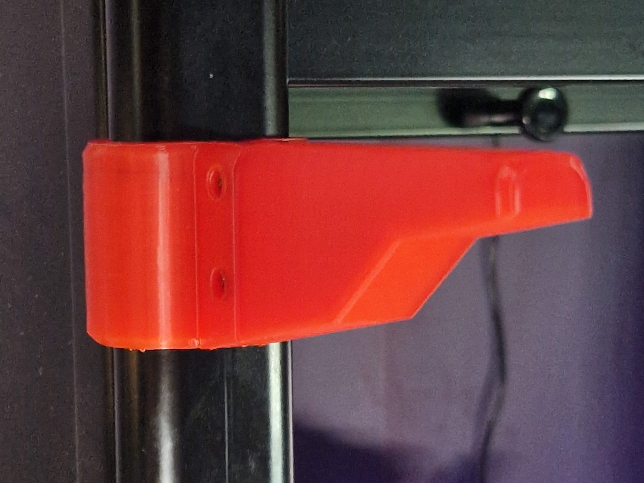 Giá treo tai nghe Ikea Fredde cho bàn làm việc