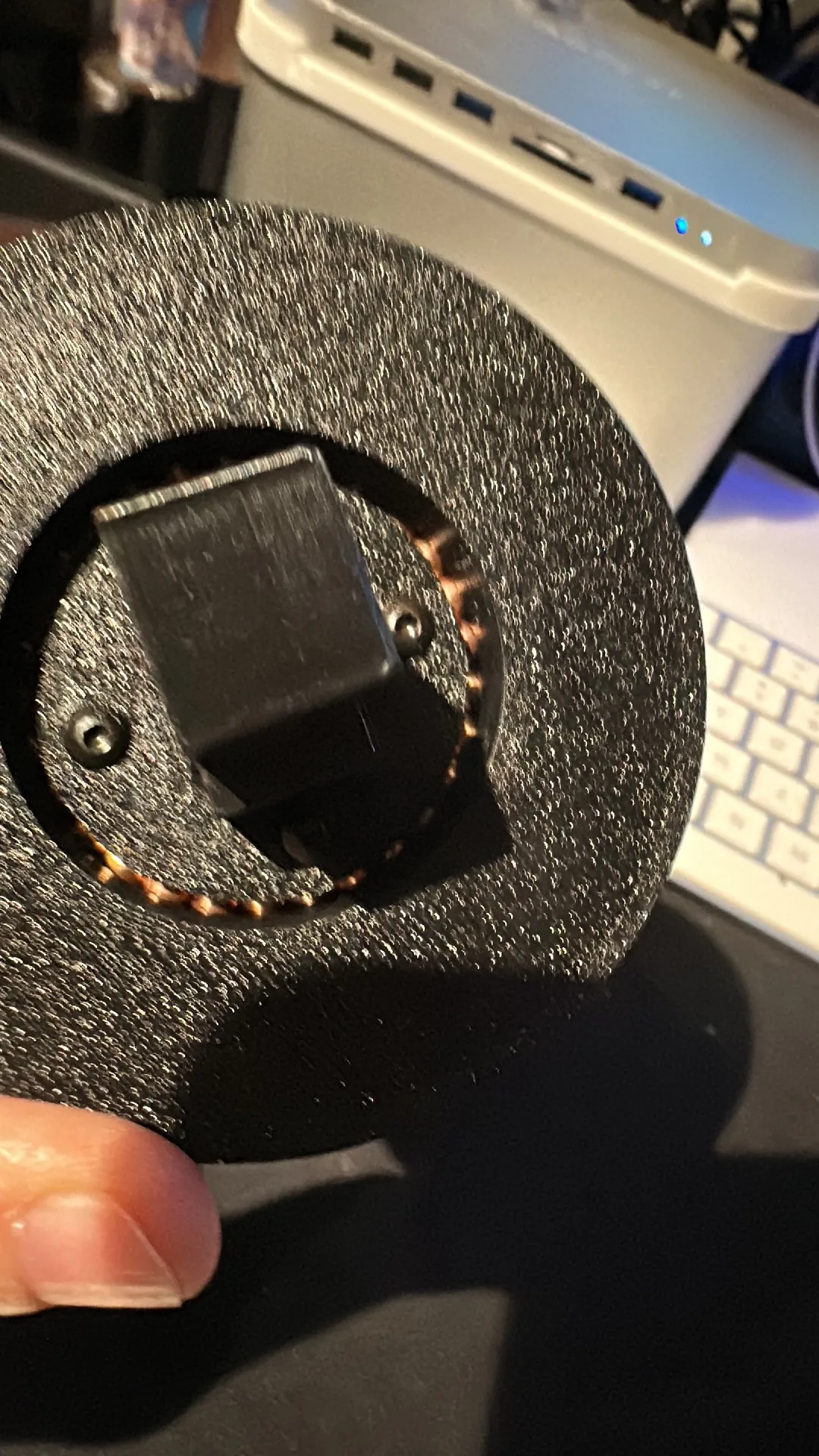 Giá đỡ cuộn filament Qidi I-fast cho máy in 3D