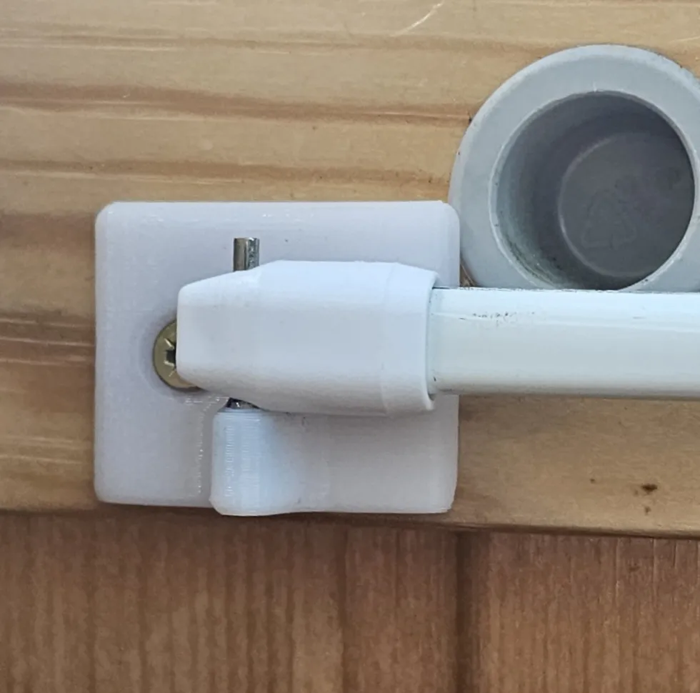 Giá đỡ trục và thanh rèm với móc vít