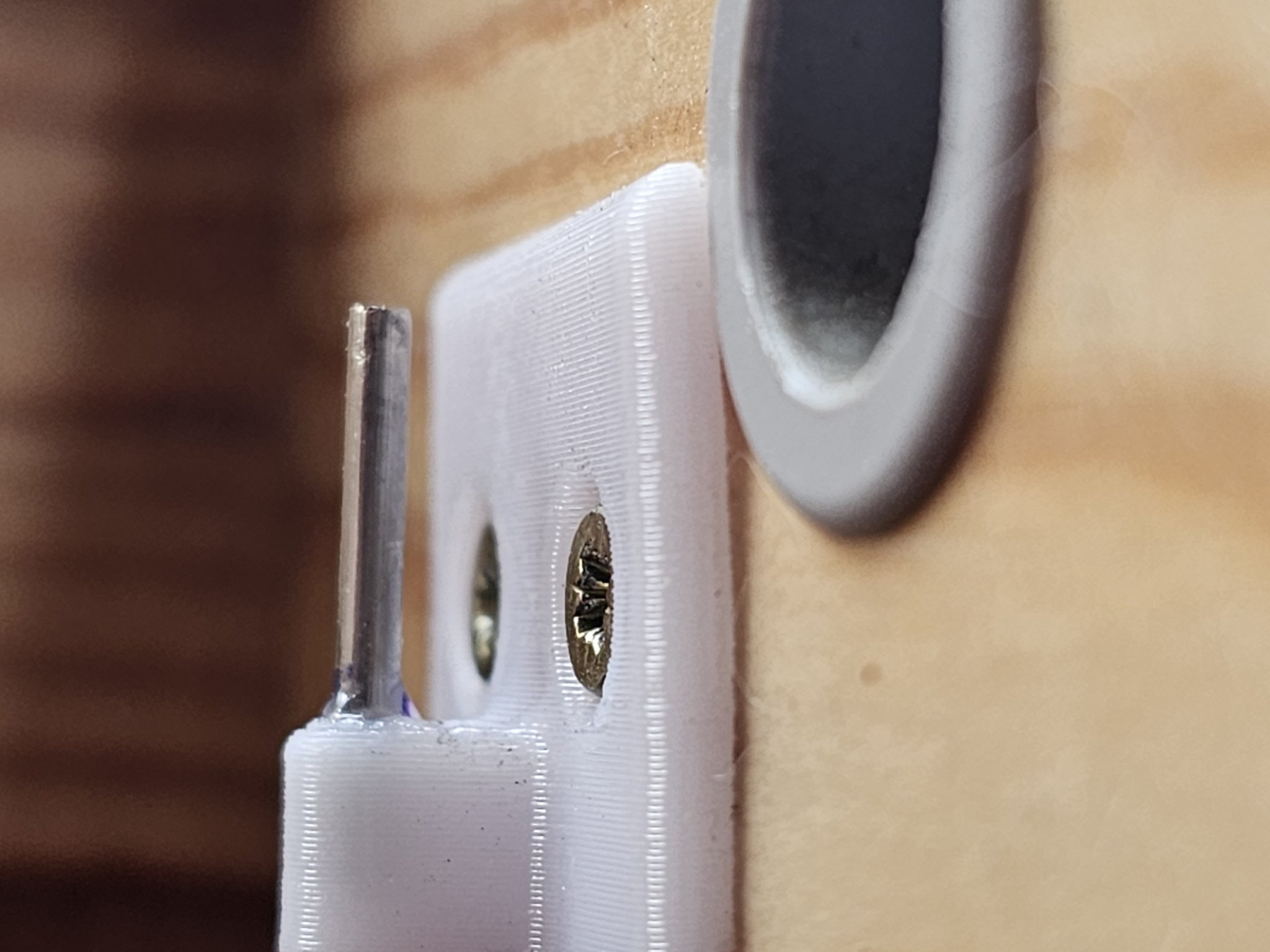 Giá đỡ trục và thanh rèm với móc vít