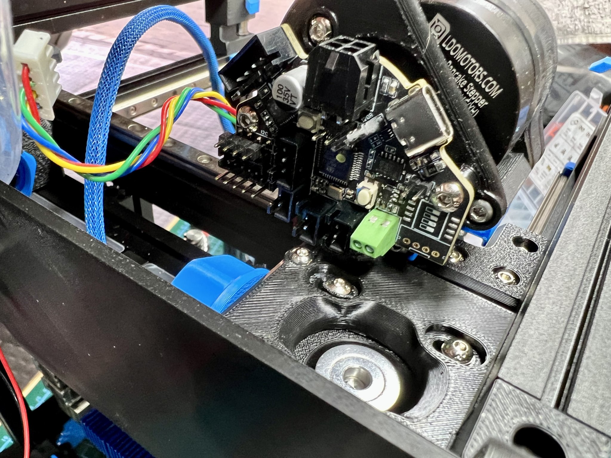 Giá đỡ EBB36 cho Orbiter 2.0 trên V0 với tối ưu cáp