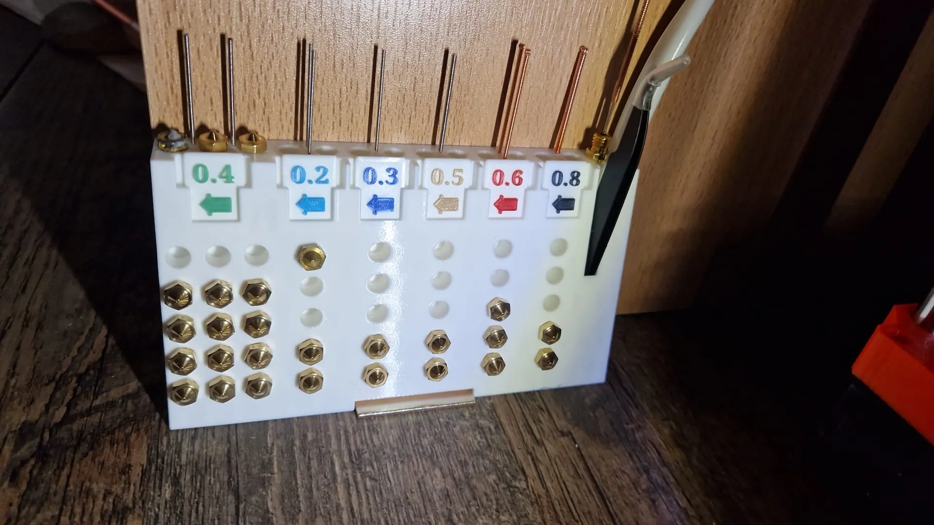 Giá đỡ và tổ chức dụng cụ cho máy in 3D Prusa MK4