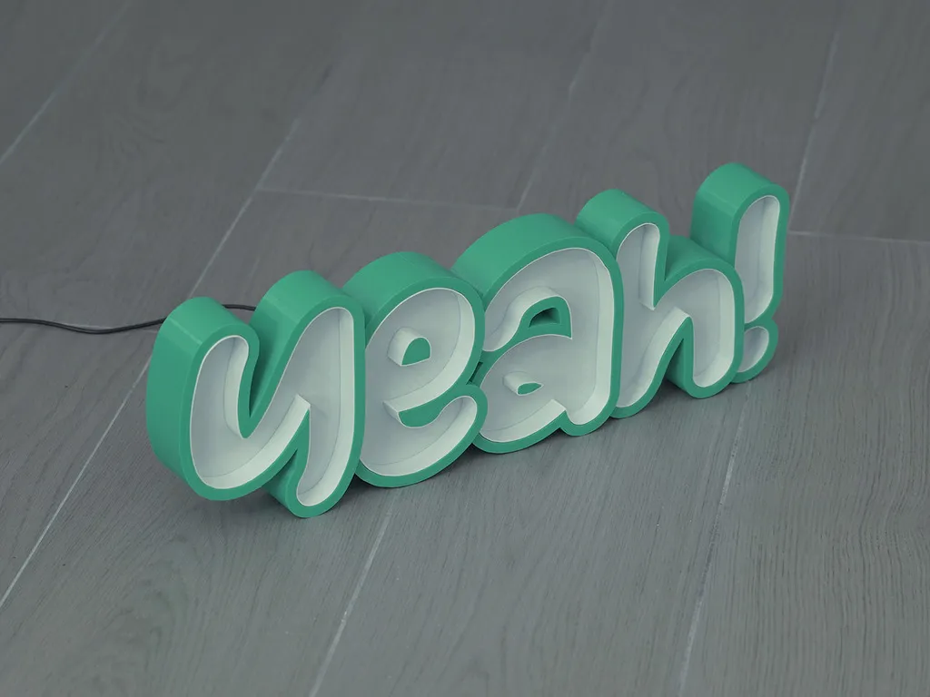 Bảng hiệu LED nghệ thuật với chữ cái phát sáng