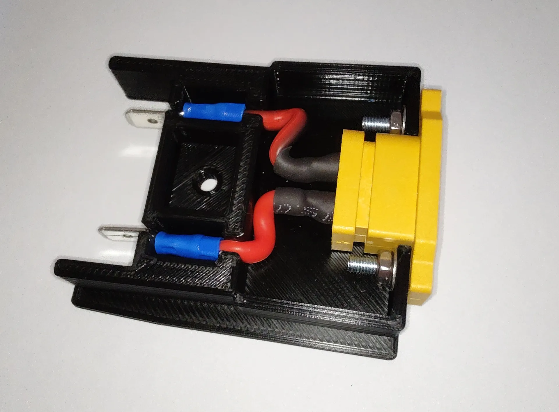 Bộ chuyển đổi Bosch 18V PBA cho ổ cắm XT60 gắn tường