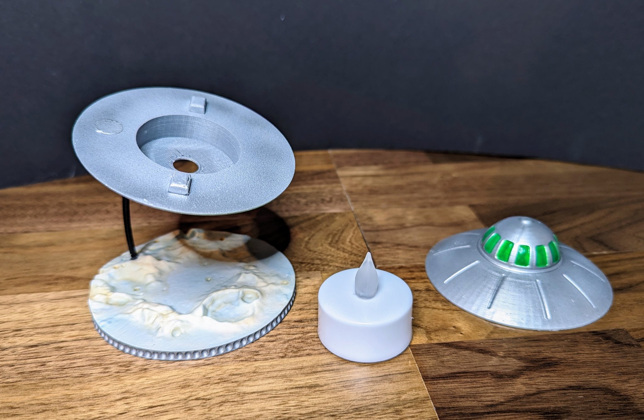 Đèn LED trà bay UFO độc đáo và sáng tạo