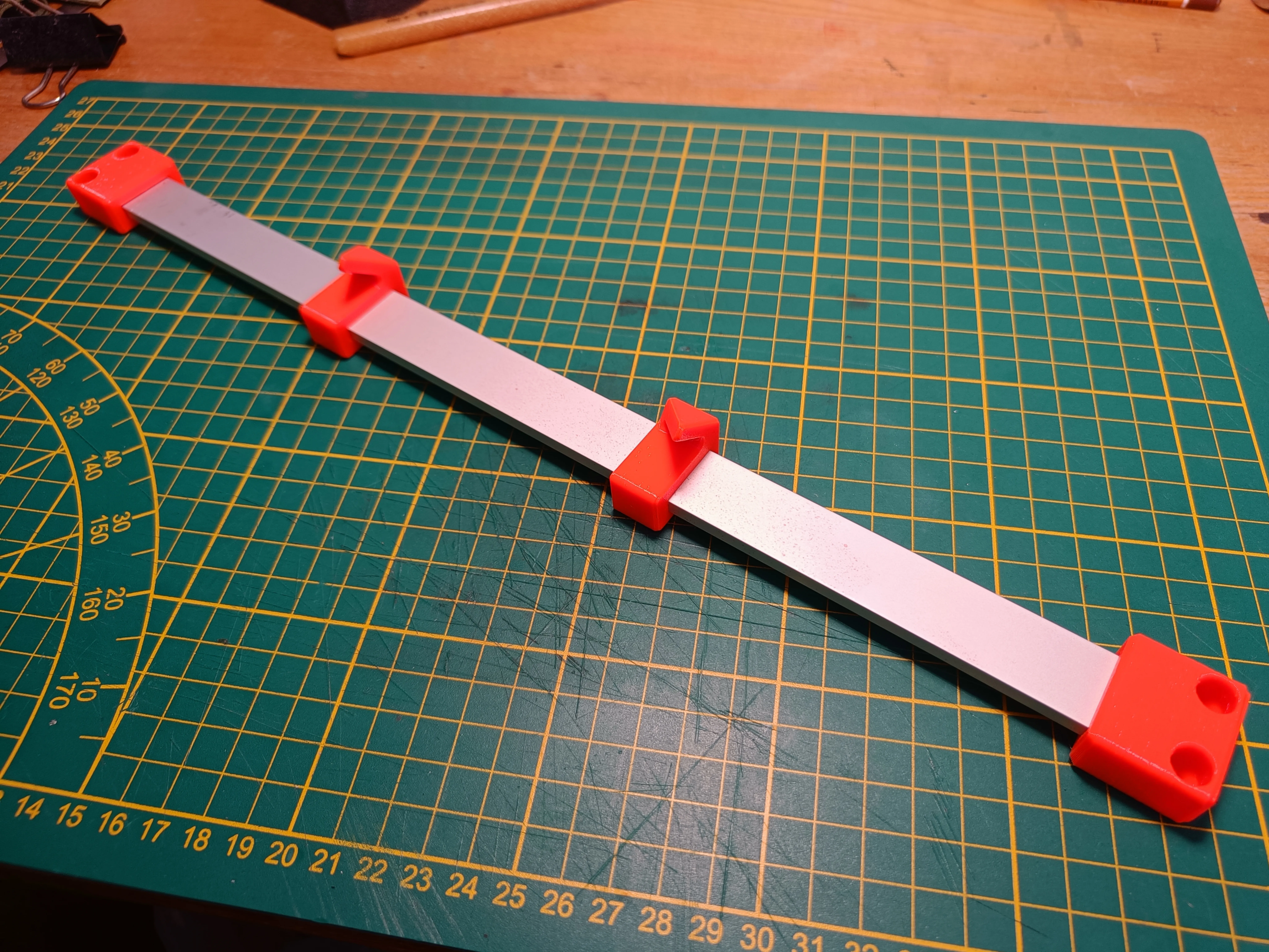 Giá treo modul cho các vật dụng trong gia đình