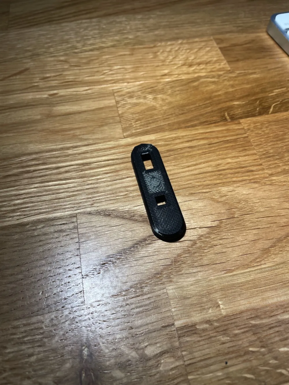 Giá đỡ thước kẻ từ tính cho Skadis