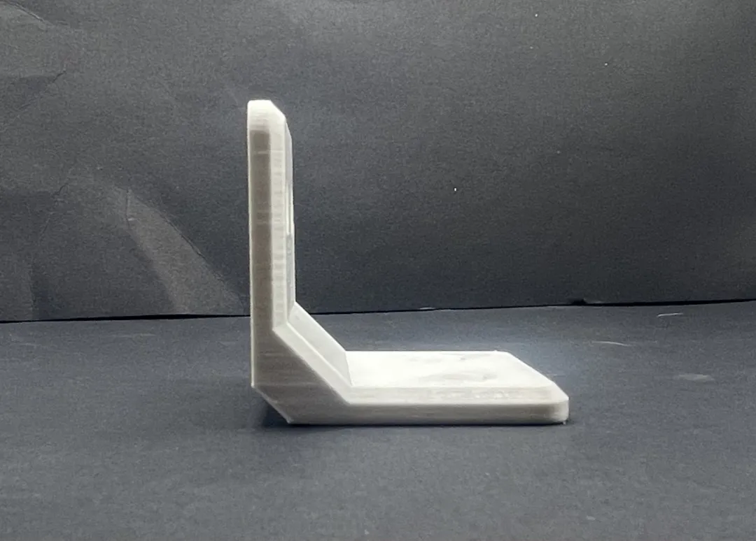 Giá đỡ tường chắc chắn với lỗ vít 4mm