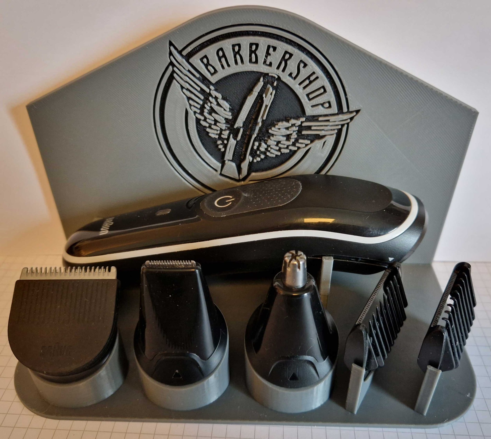 Giá đỡ để sắp xếp máy cạo râu