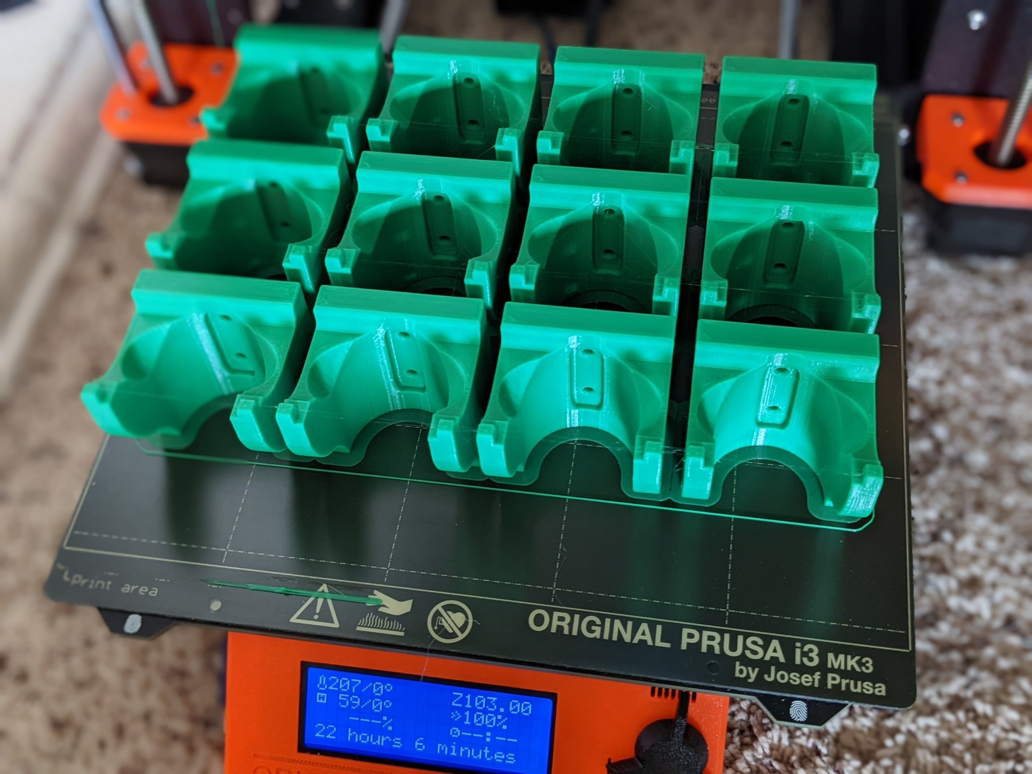 Giá treo tường đa năng cho dụng cụ làm vườn và mái chèo canoe