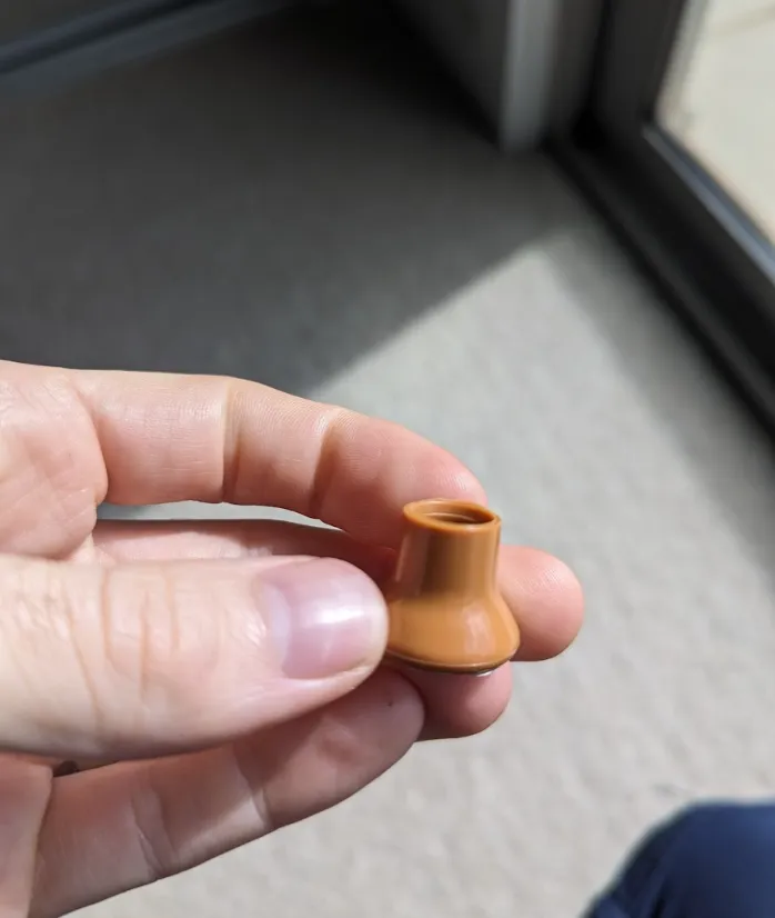 Cột kéo giãn với nút cao su giảm thiểu hư hại bề mặt sơn