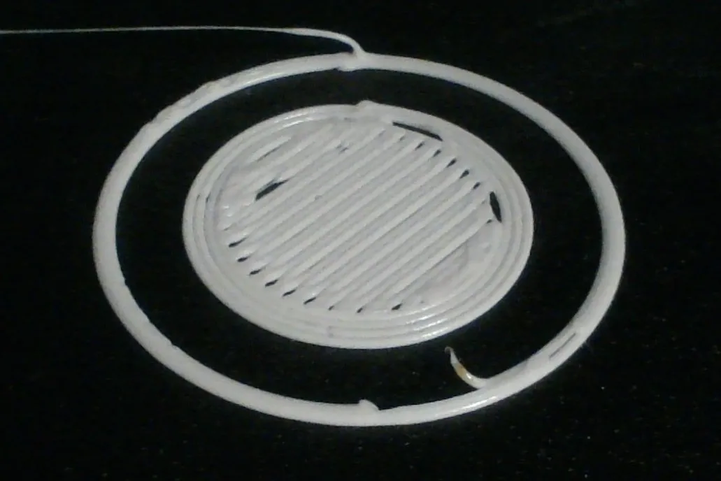 Hiệu chuẩn lớp đầu tiên cho đầu phun 0.6mm