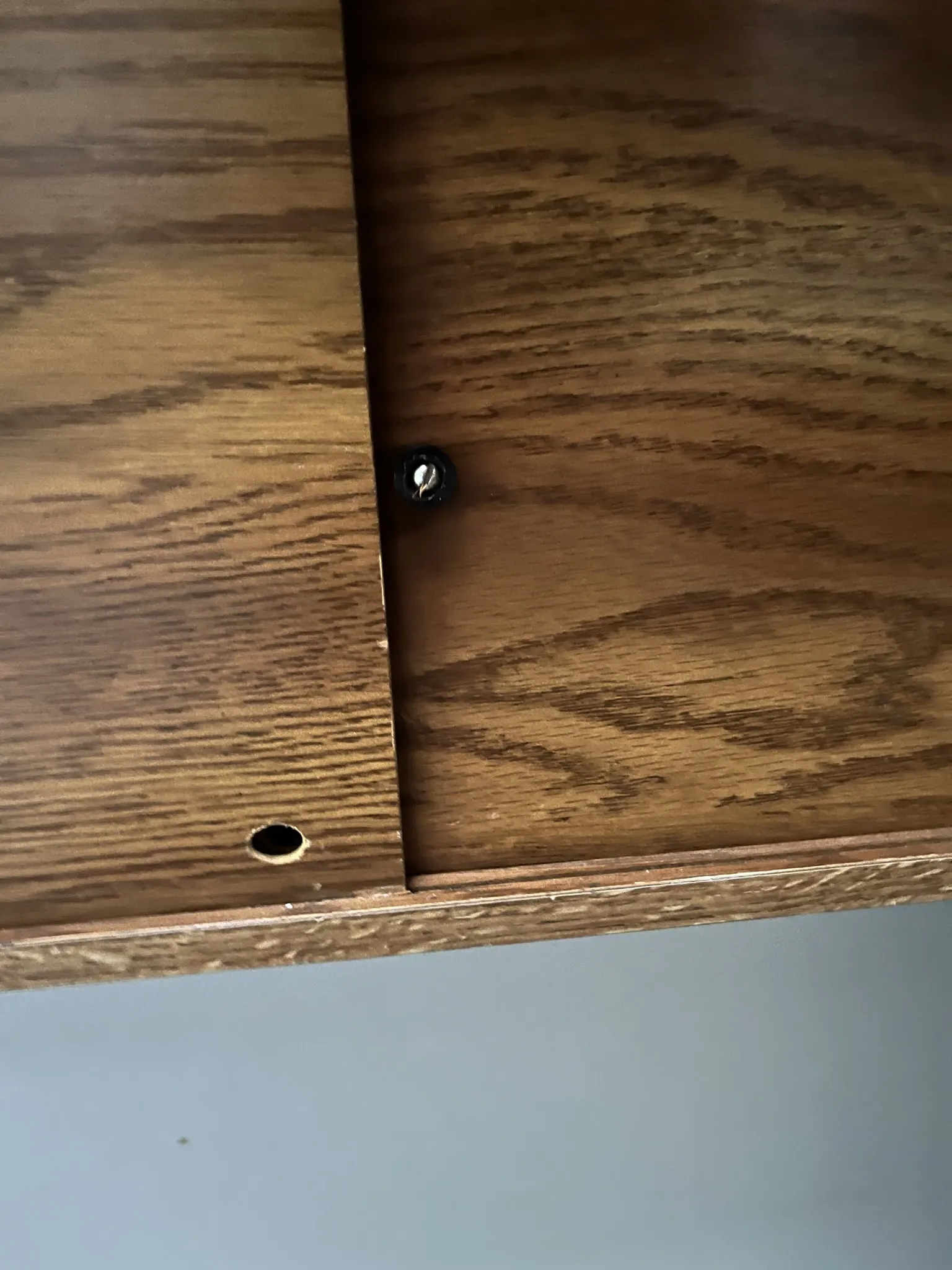 Dừng cửa tủ cho xe camper khi di chuyển