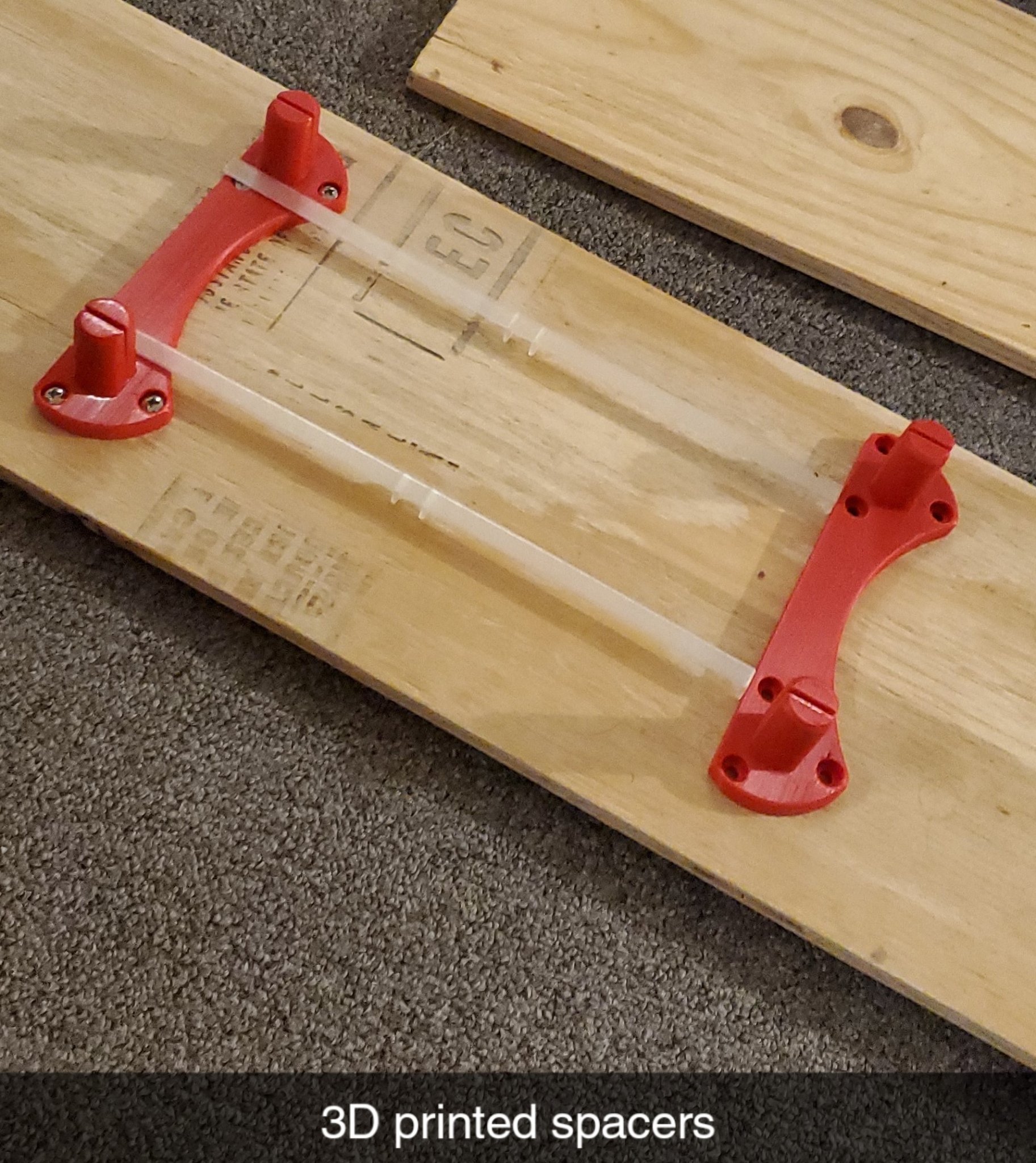 Giá đỡ cuộn filament đứng độc lập không cần khoan tường