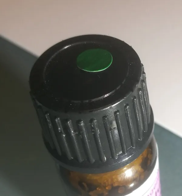 Nắp vặn cho nắp chai GL18 với thiết kế hình lục giác