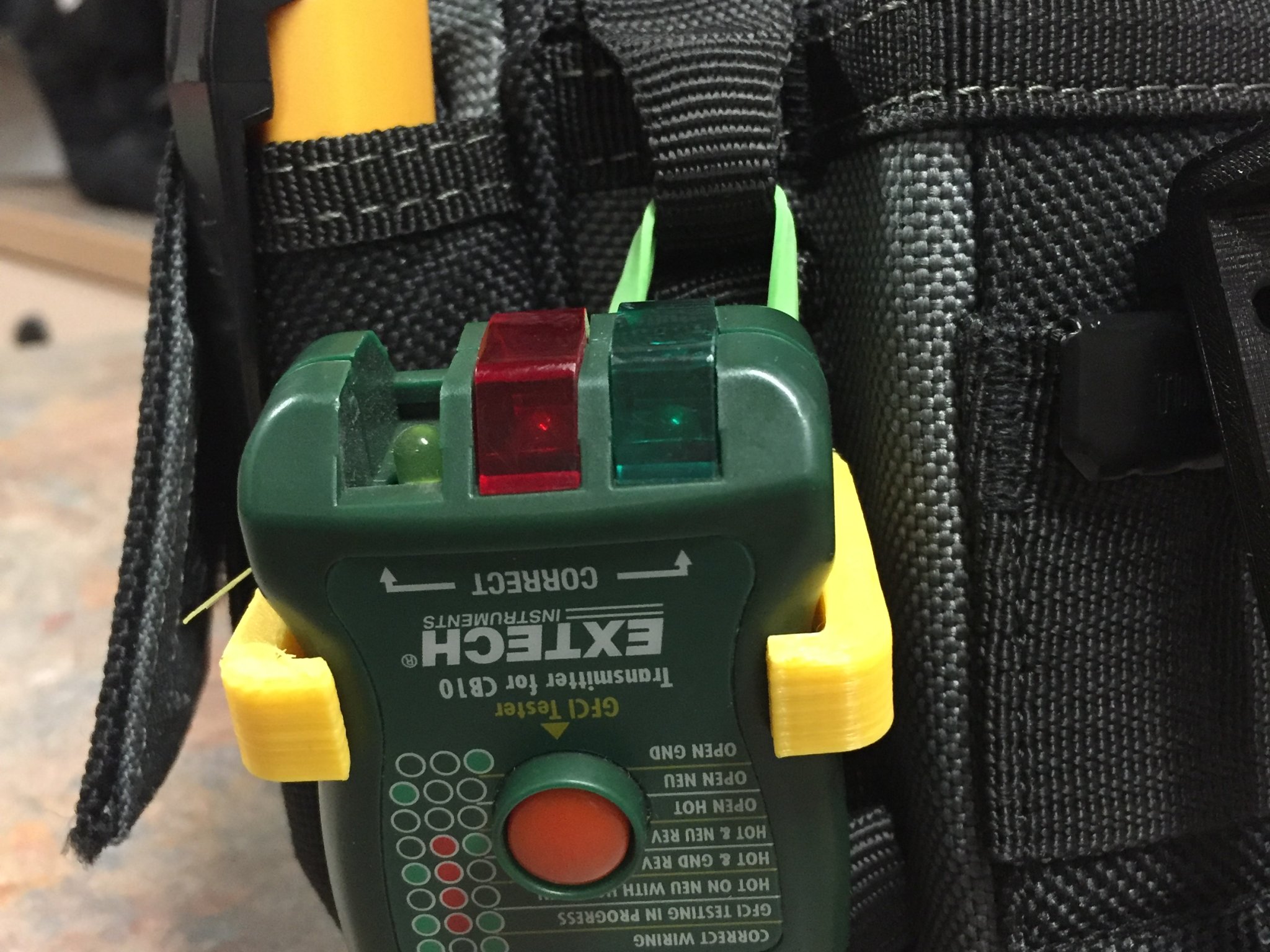Kẹp giữ thiết bị thử điện Extech cho túi ToughBuilt