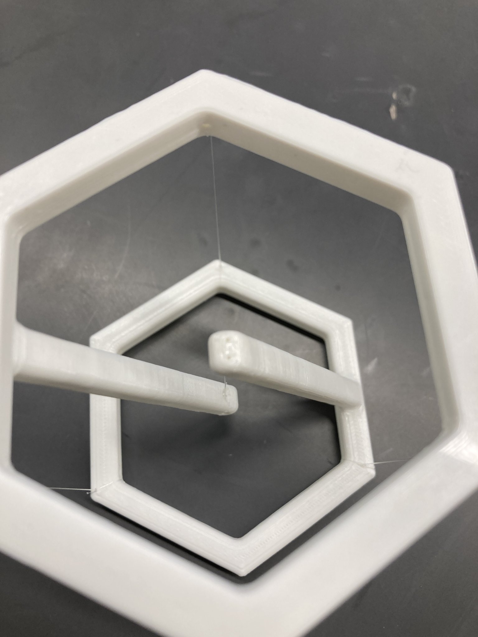 Mô hình tensegrity đơn giản in không cần hỗ trợ