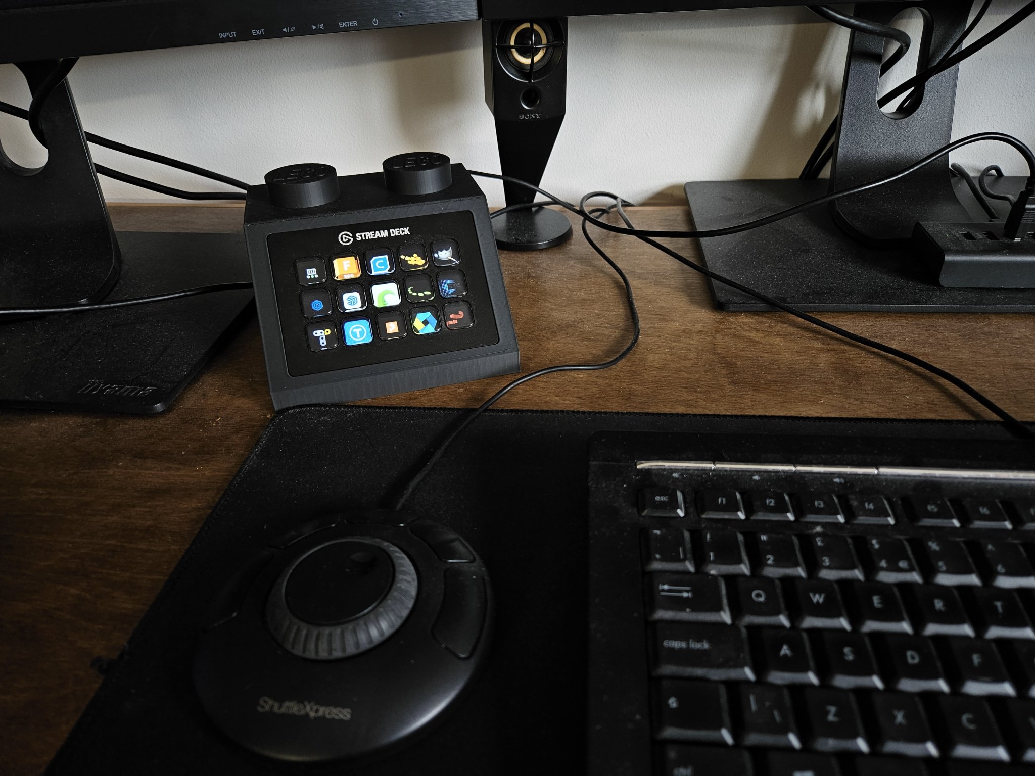 Giá đỡ LEGO cho Stream Deck máy tính 2x2