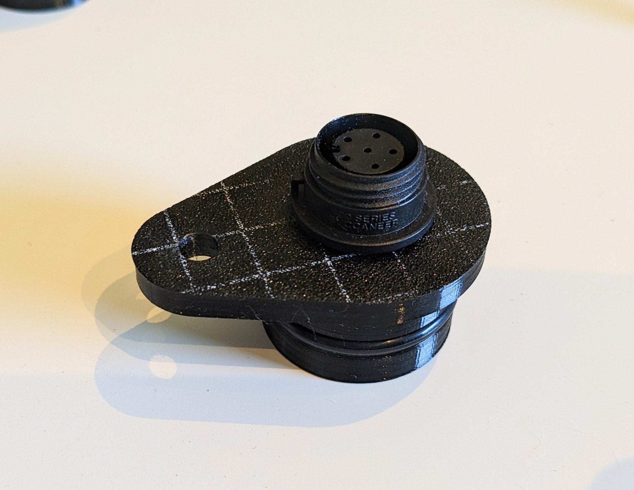 Cổng kết nối tín hiệu Mitsubishi Outlander REMCU