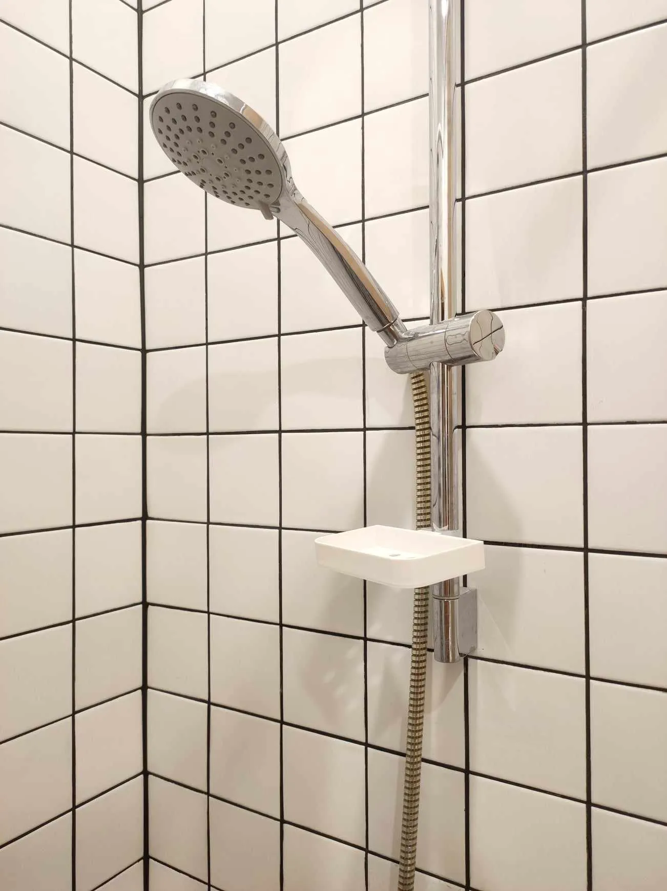 Giá đỡ đồ dùng tắm gắn trên bếp tắm GROHE