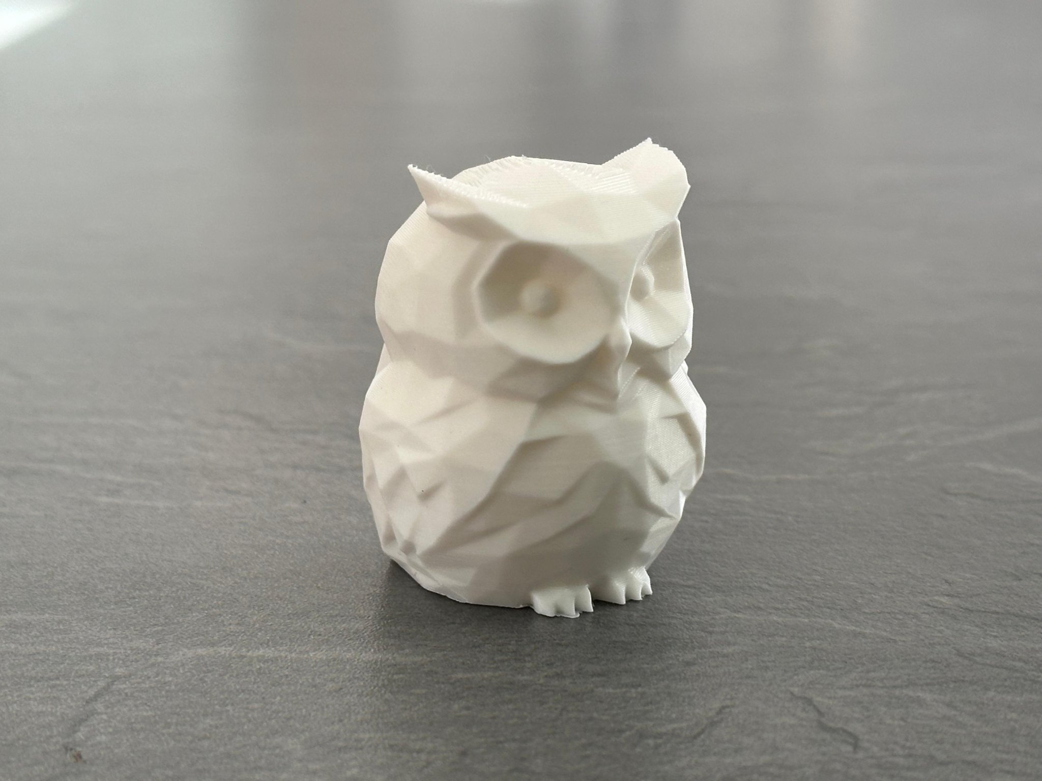 Cú dễ thương phong cách low poly không cần hỗ trợ