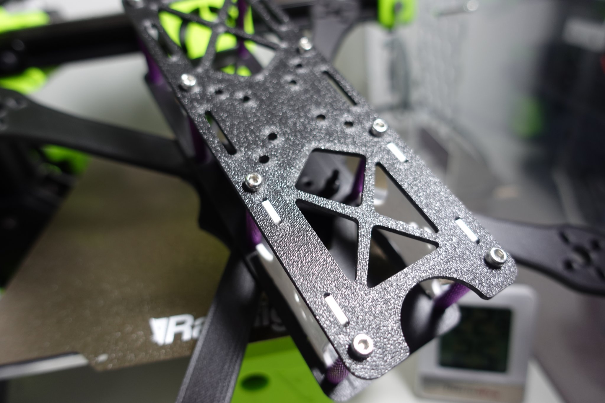 Drone FPV Freestyle Arbalest cho người yêu thích mô hình bay