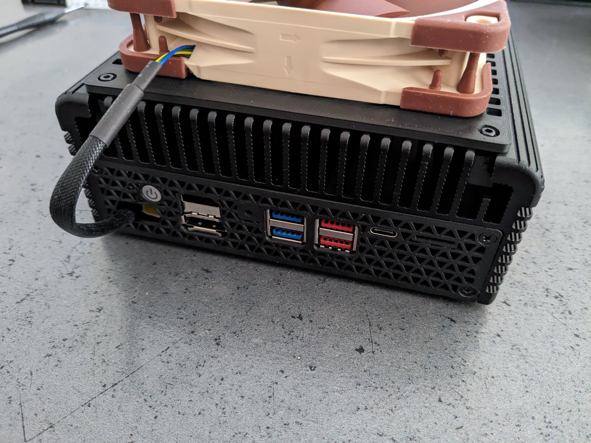 Giá đỡ quạt Noctua 120mm cho mini PC CWWK 12th gen