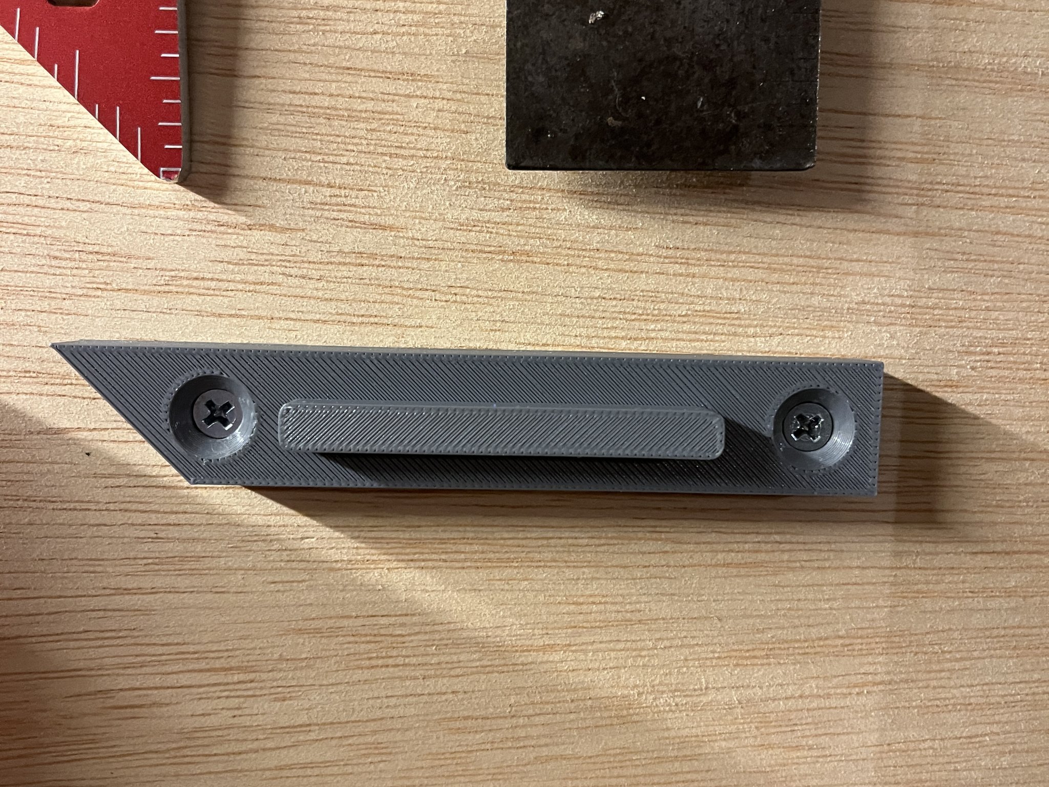 Giá đỡ vuông 4 inch treo tường Milwaukee