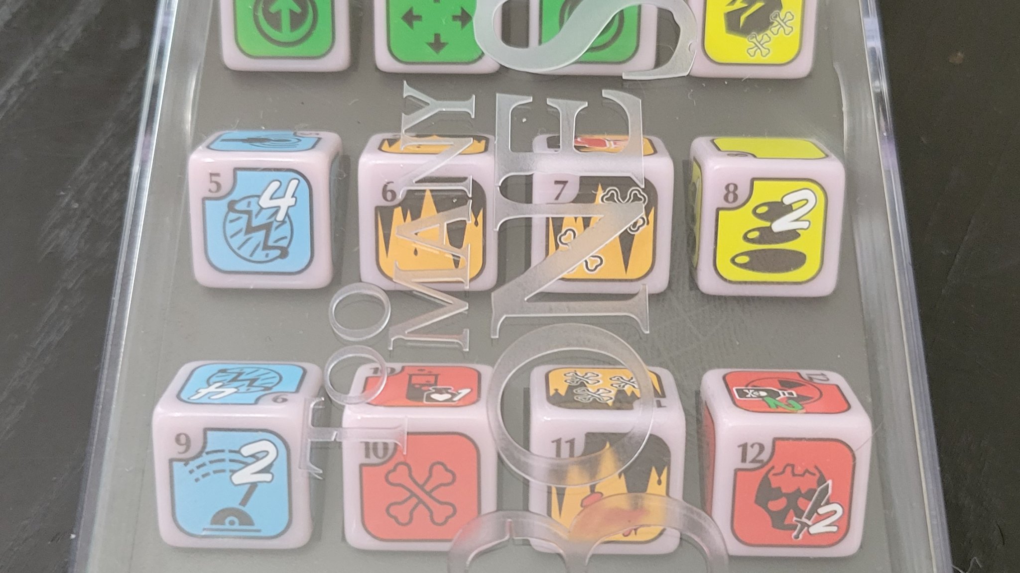 Giá đỡ nam châm Polaris cho bộ lưu trữ nhân vật deluxe