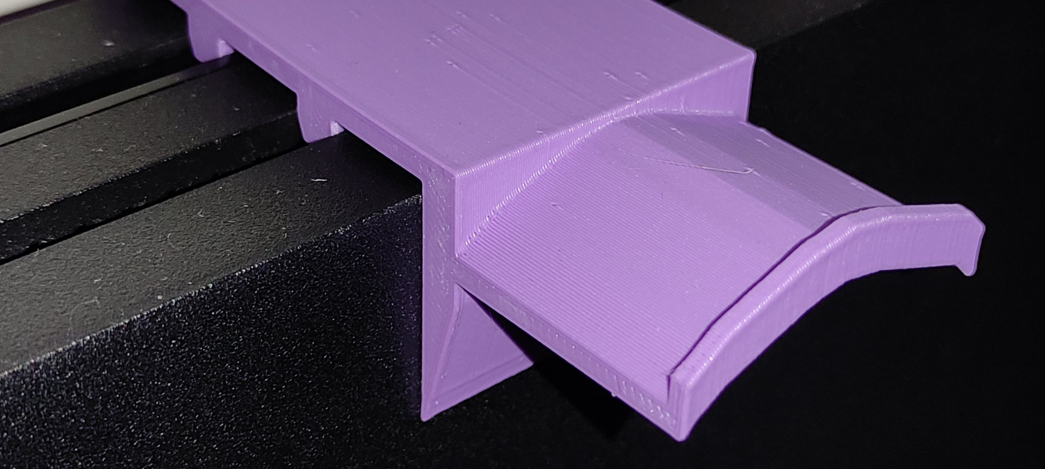 Giá đỡ tai nghe cho PS4 Pro trên giá đứng dọc