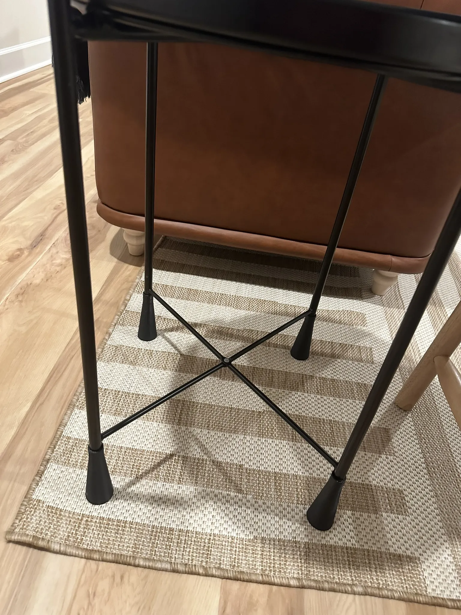 Nâng chiều cao bàn IKEA GLADOM thêm 4 inch