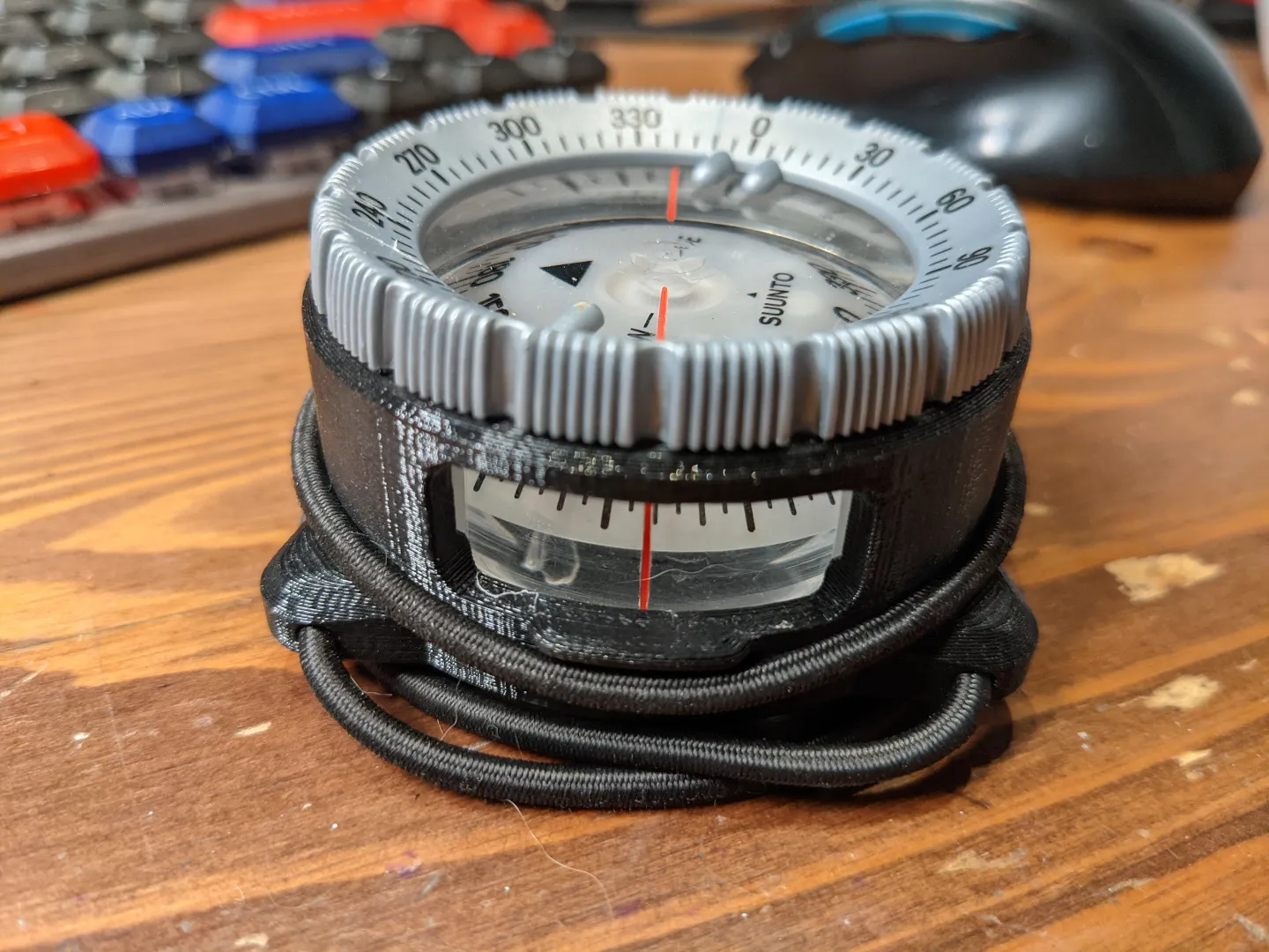 Giá đỡ bungee cho la bàn Suunto SK-8