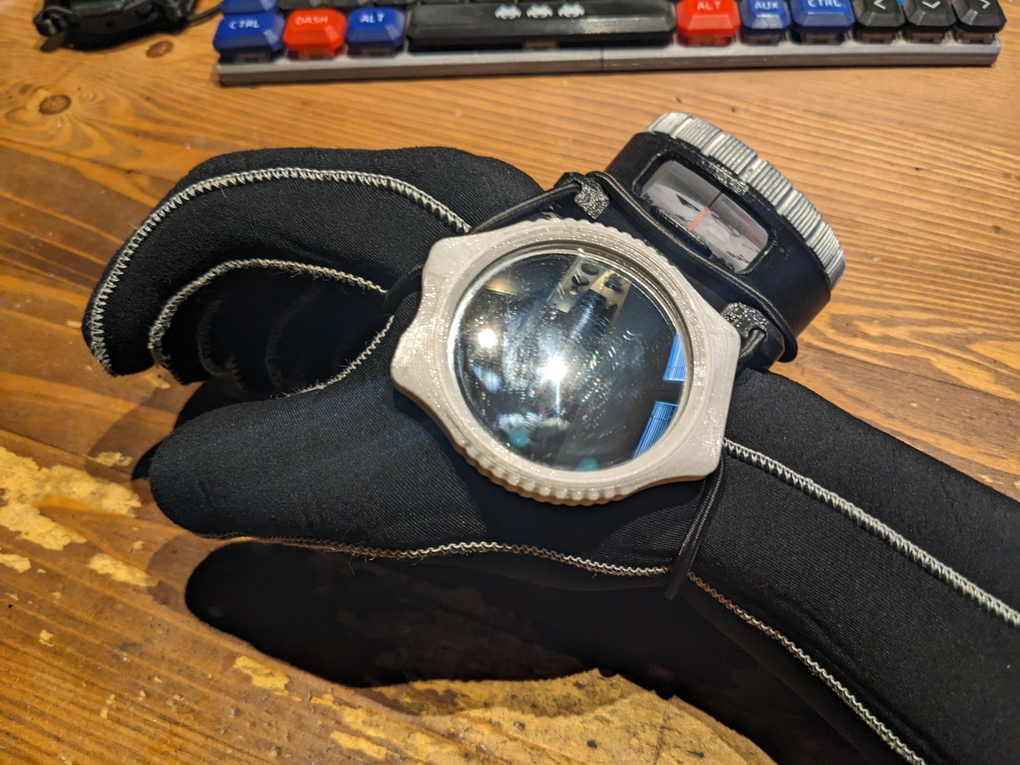 Giá đỡ bungee cho la bàn Suunto SK-8