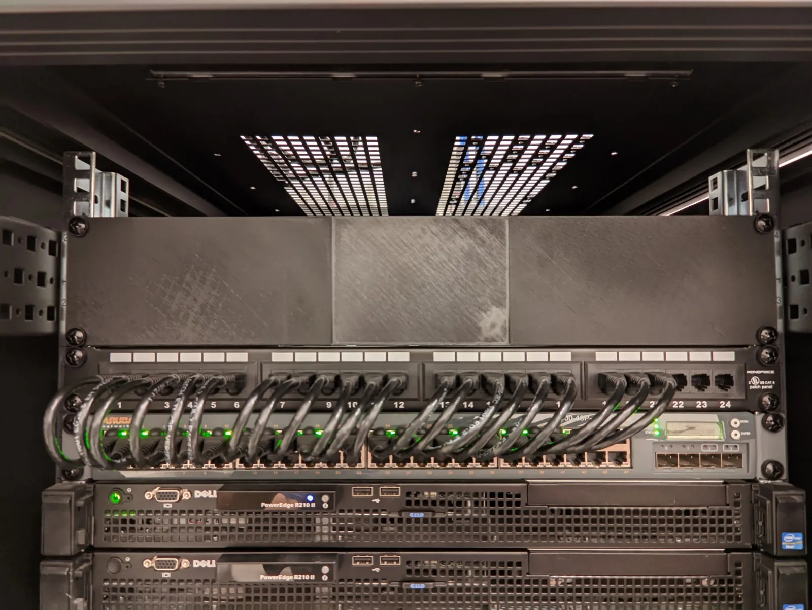 Bảng trống 19" cho giá đỡ máy chủ (1U, 2U, 4U)