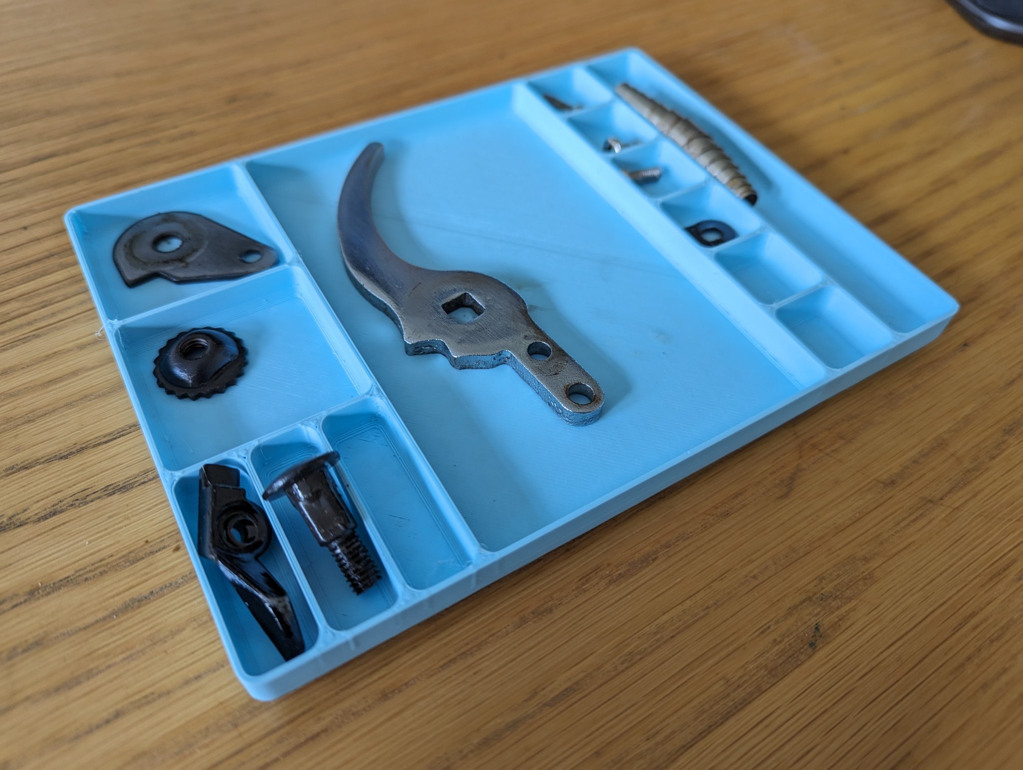 Khay chứa linh kiện nhỏ Gridfinity 3x4