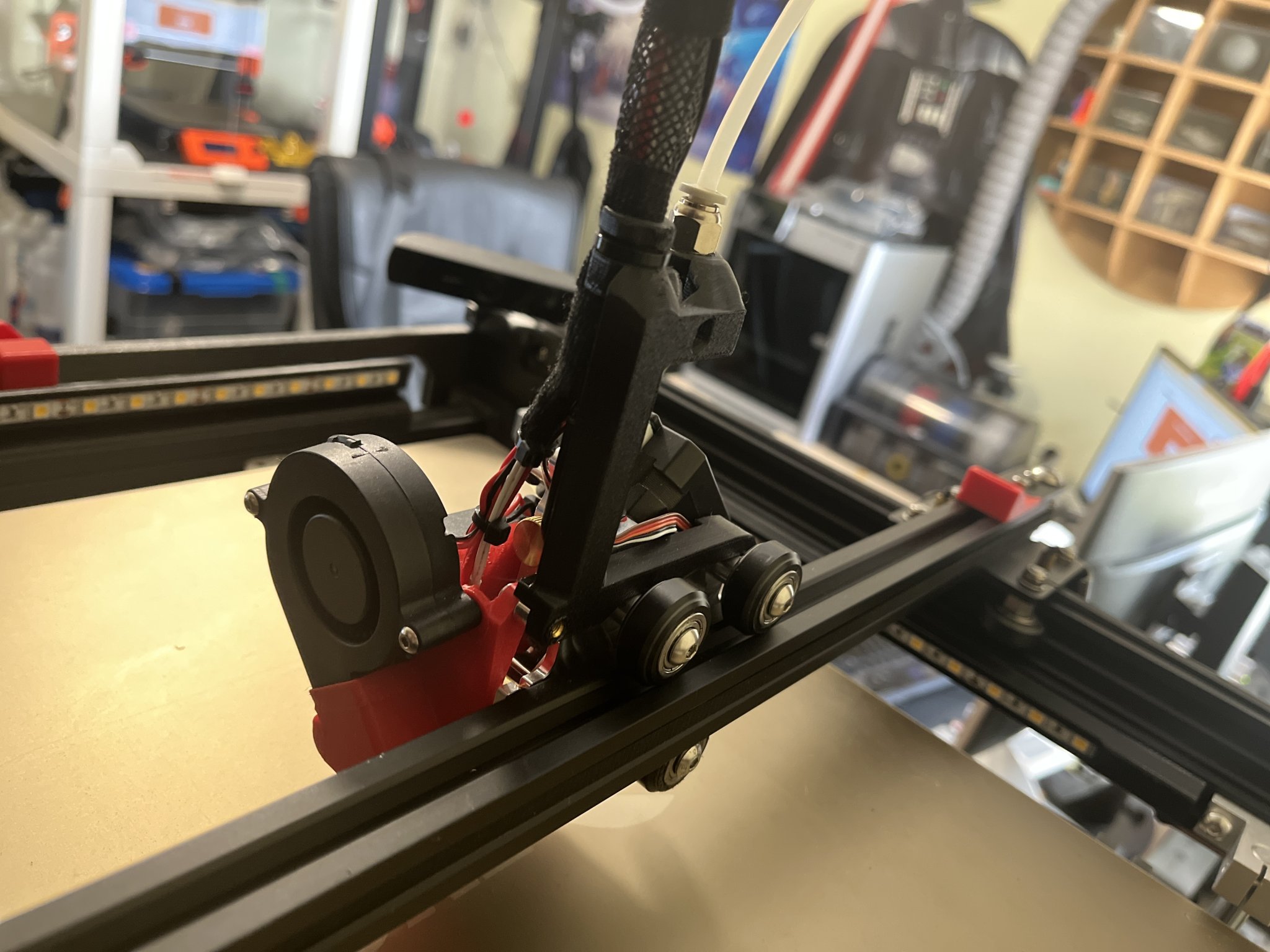 Giá đỡ cáp Micro Swiss cho máy in Ender 5 Plus