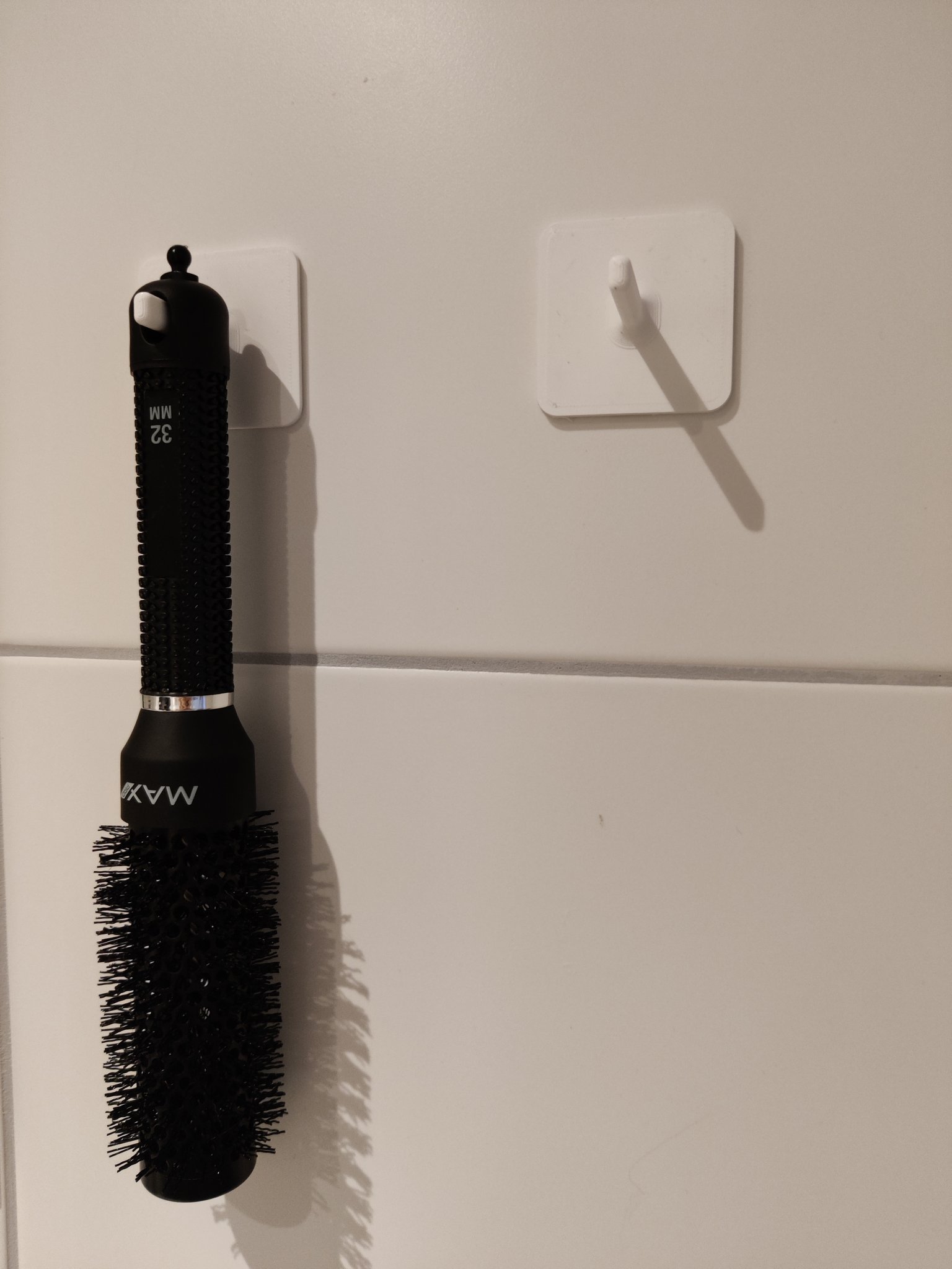 Giá đỡ cọ trang điểm đơn giản cho phòng tắm