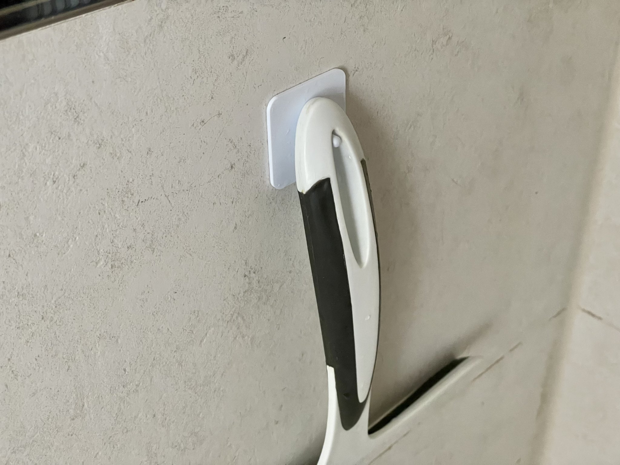 Giá treo bàn chải tóc đa năng cho phòng tắm