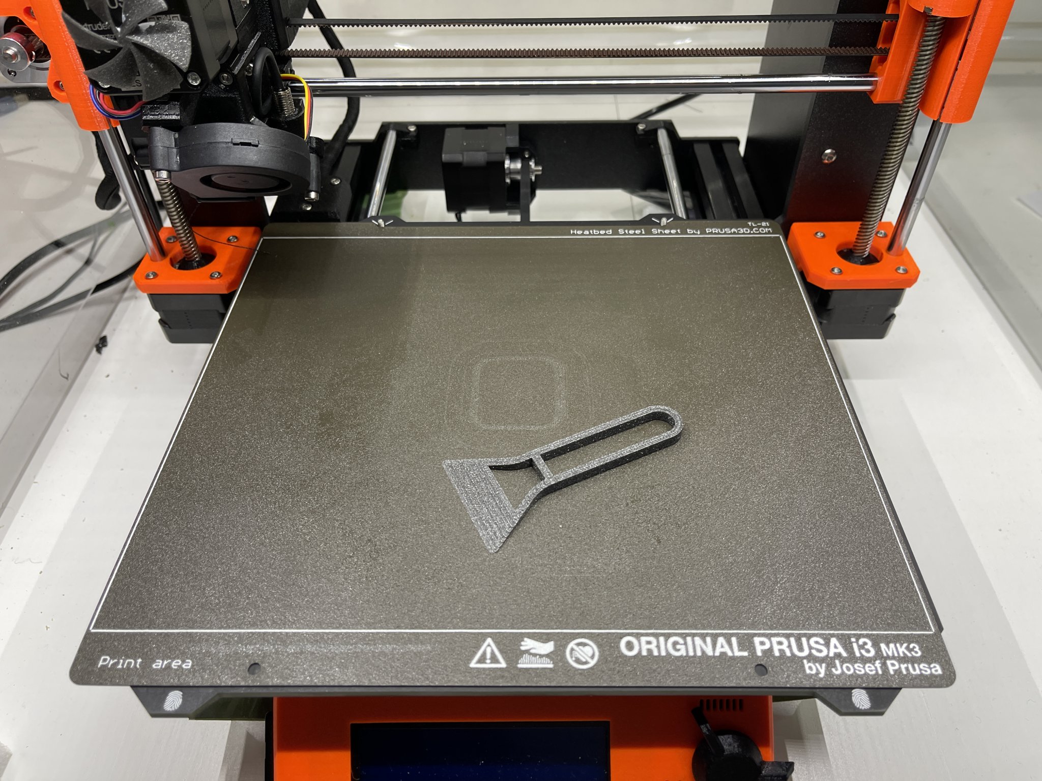 Công cụ cạo giường in 3D tiết kiệm filament 3g trong 15 phút