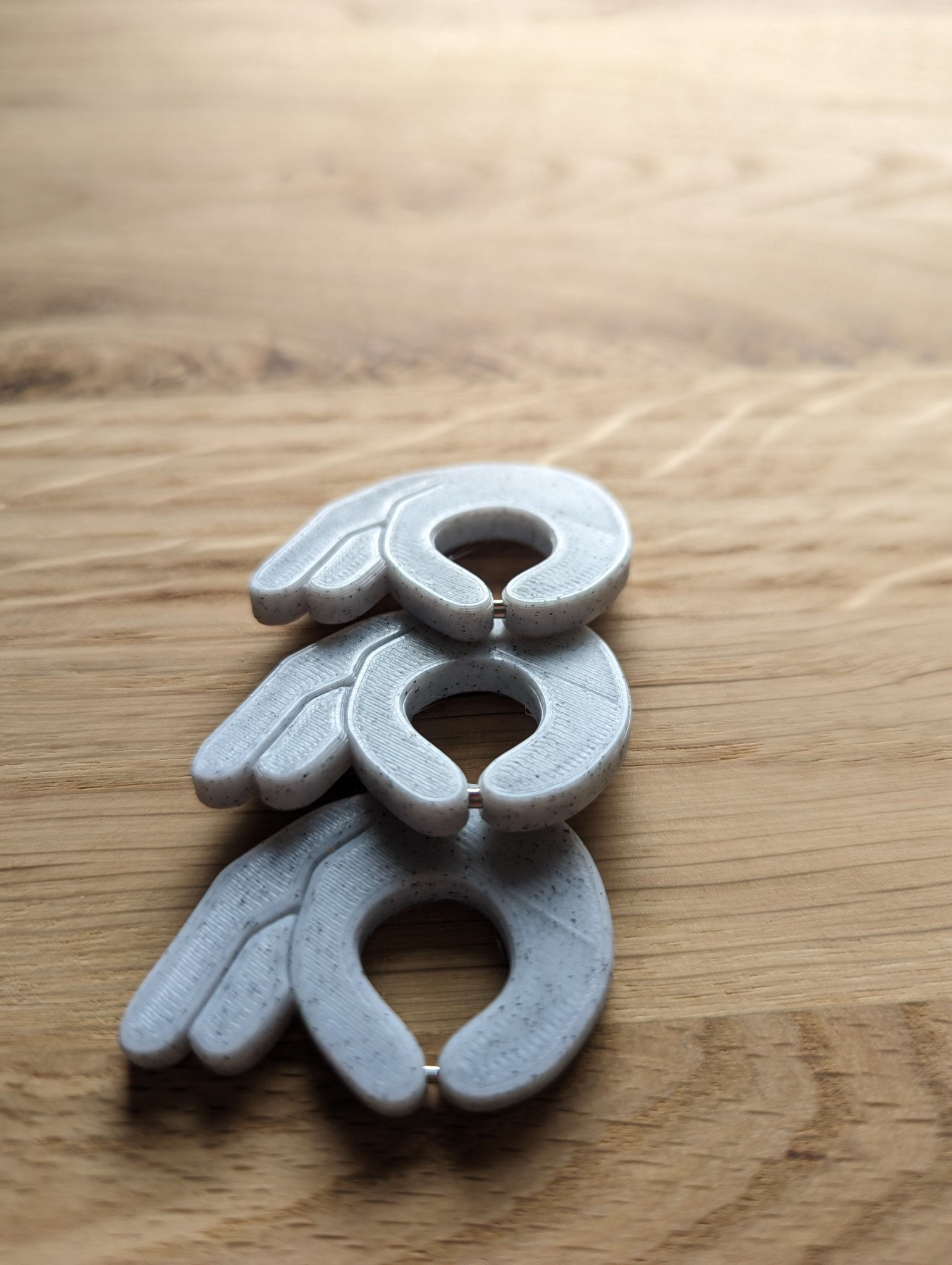 Khóa kéo Okay với vòng kim loại hỗ trợ bền bỉ