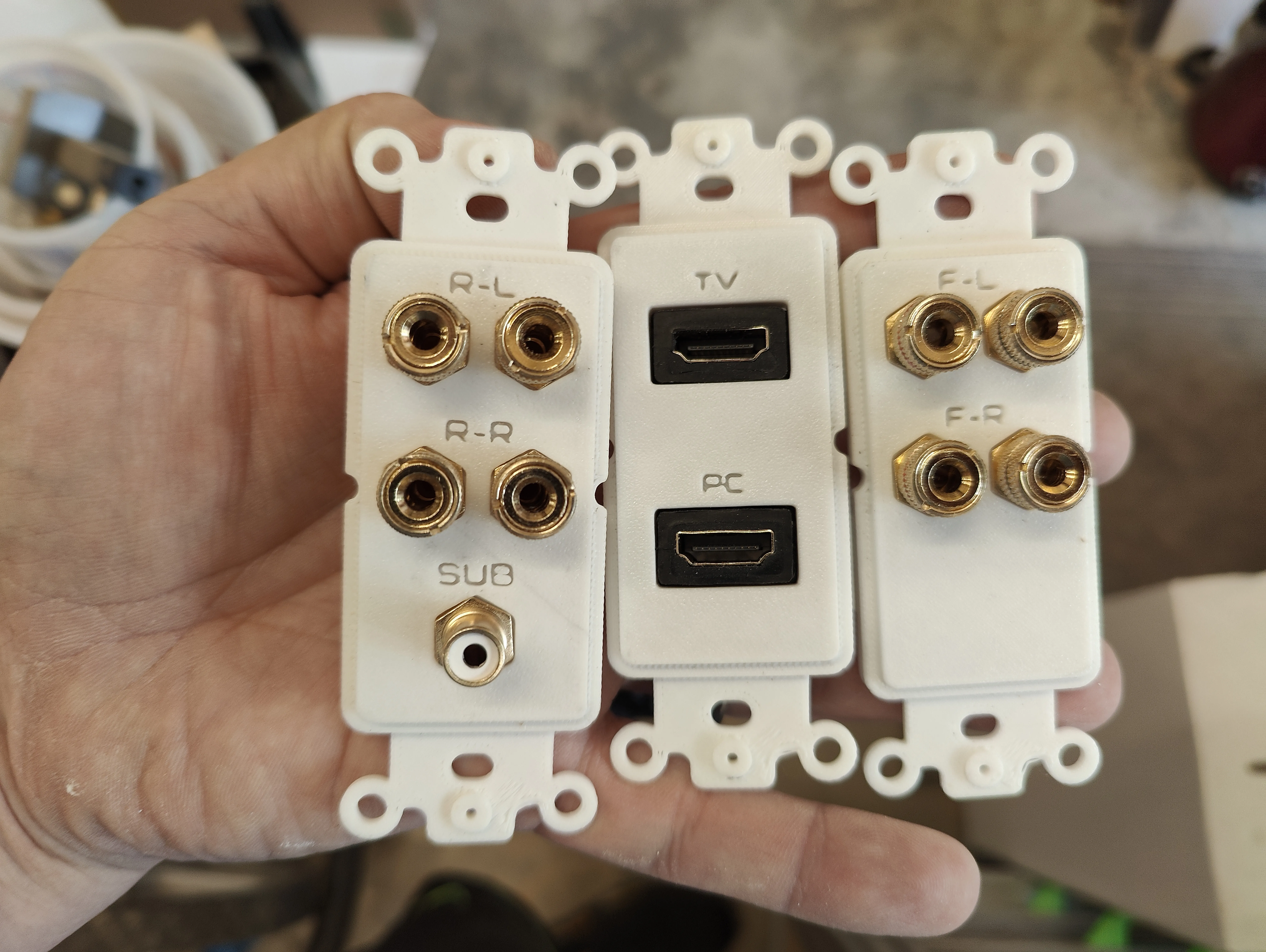 Bộ chèn Decora cho các cổng AV đa dạng