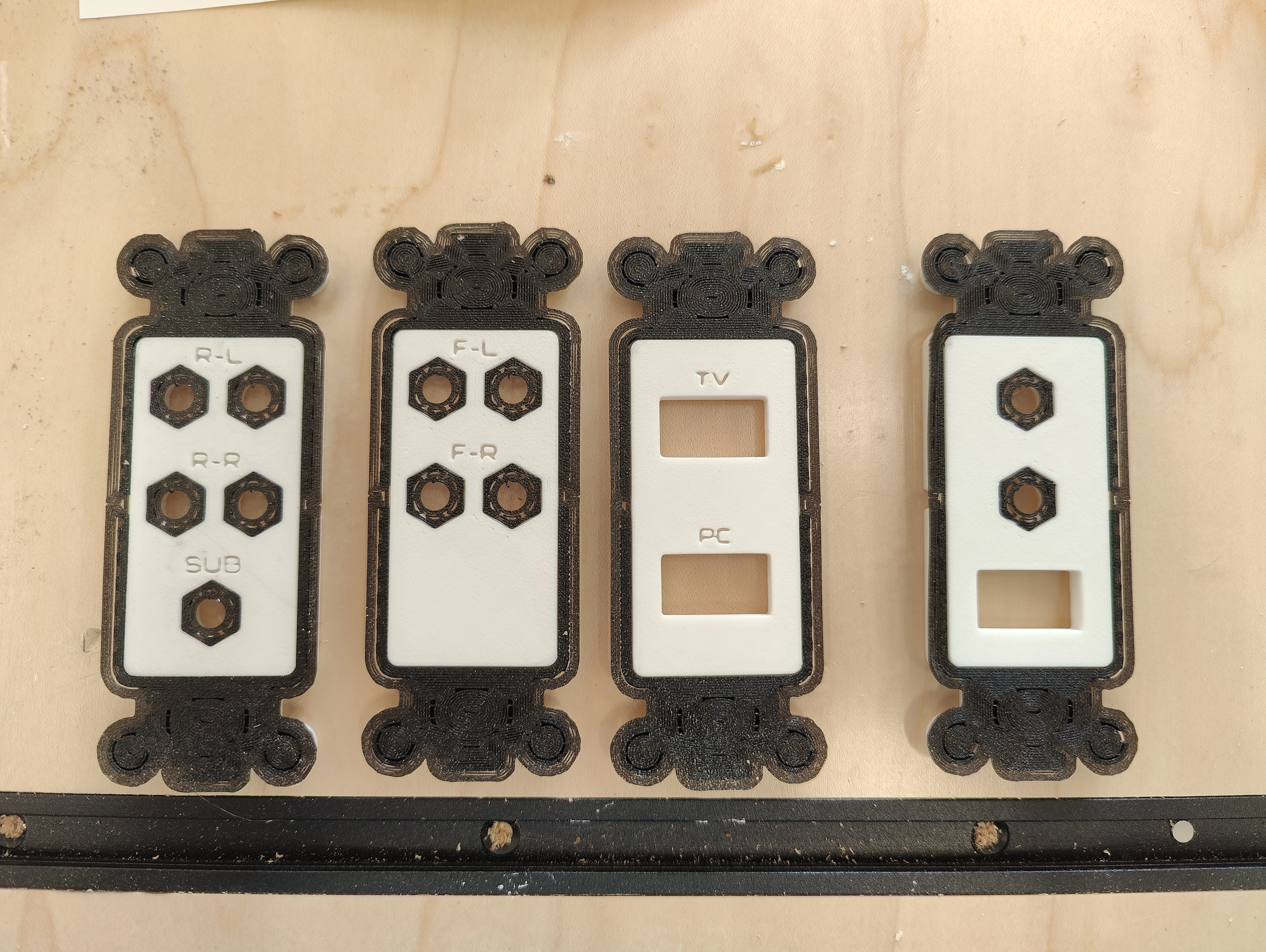 Bộ chèn Decora cho các cổng AV đa dạng