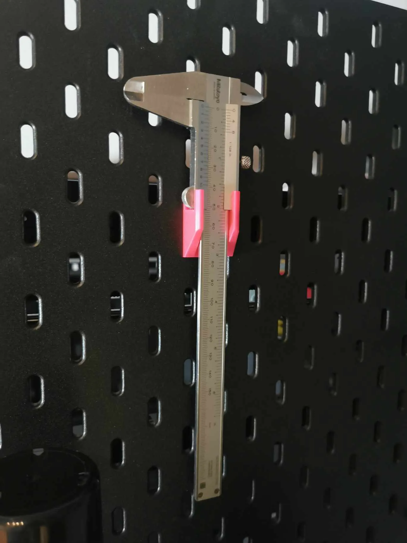 Giá đỡ thước kẹp Skadis cho Mitutoyo