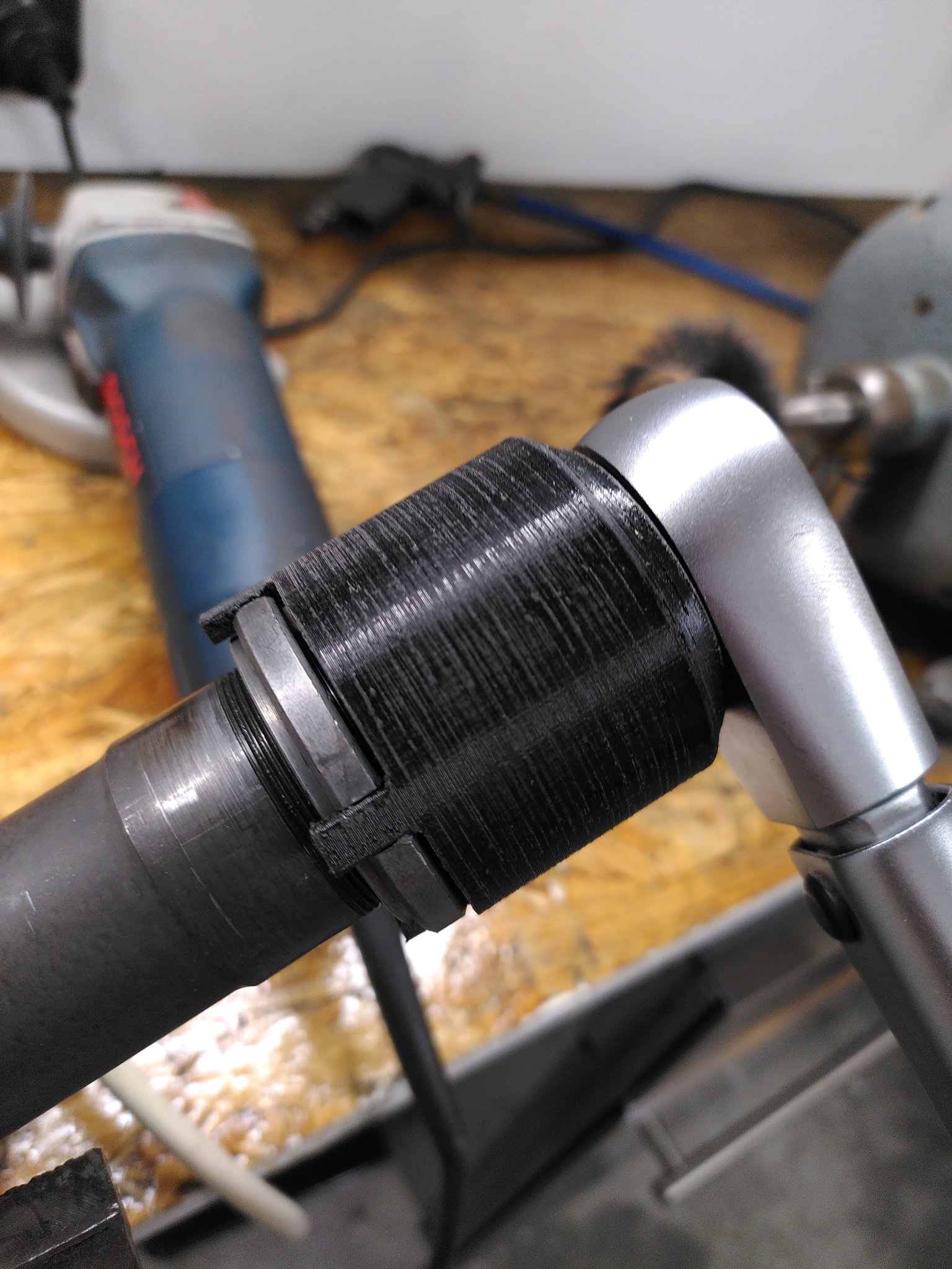 Nut chặn bi đầu lái M32 cho Guzzi Stelvio V8