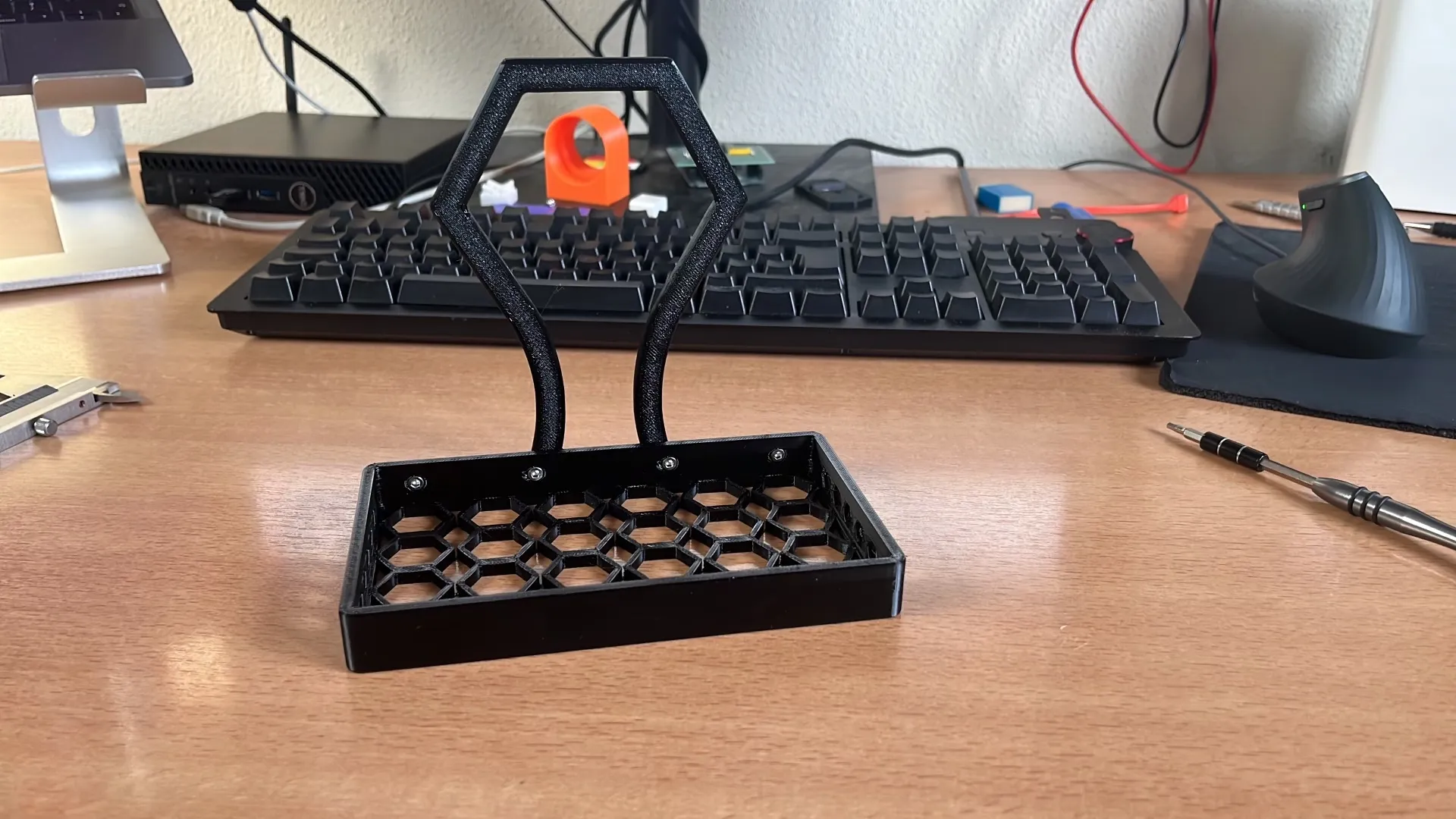 Giá đỡ điện thoại thông minh trong phòng tắm