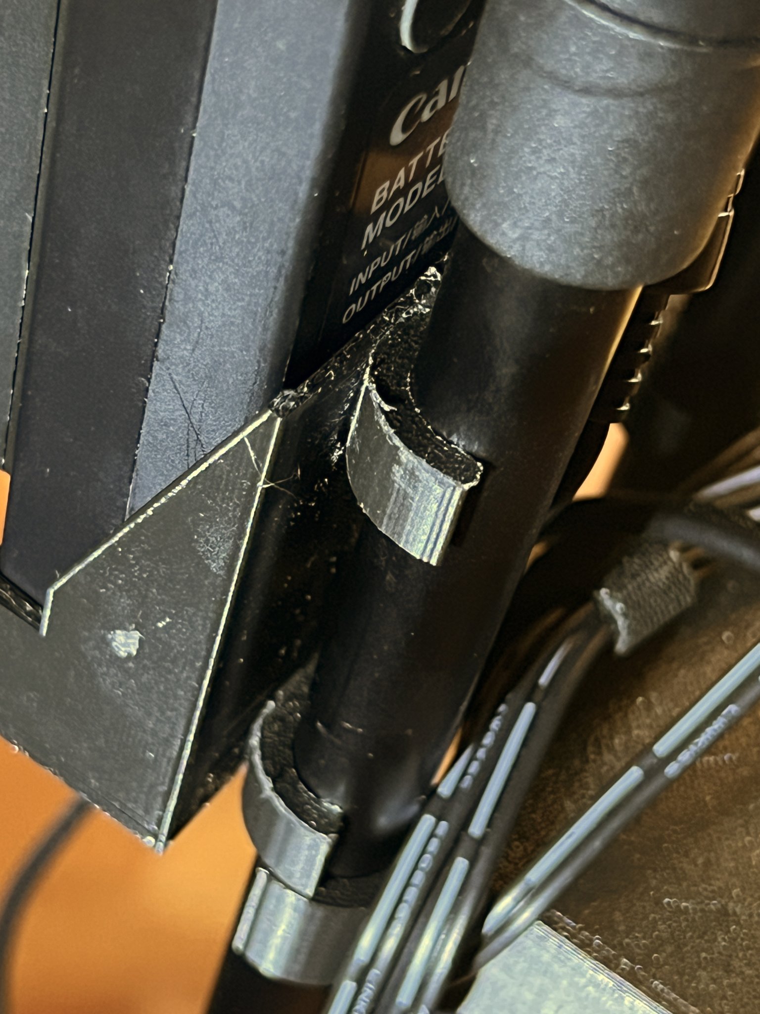 Giá đỡ chân máy Powerbrick cho Canon XF-605