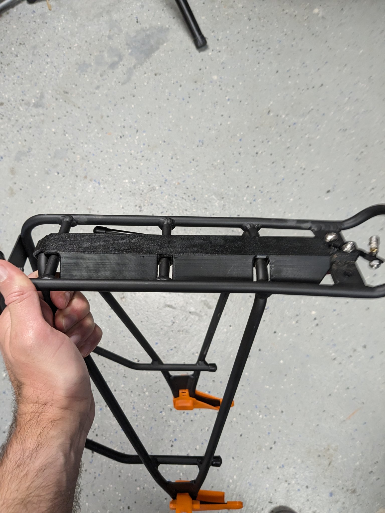 Cản sau Snap-On cho giá đỡ xe đạp Axiom Streamliner Disk DLX