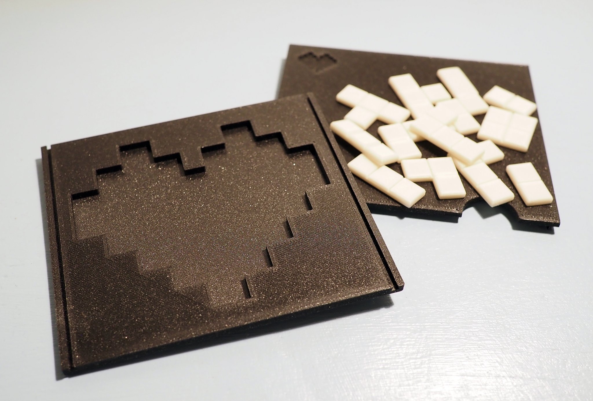 Câu đố trái tim Tetris trong hộp quà